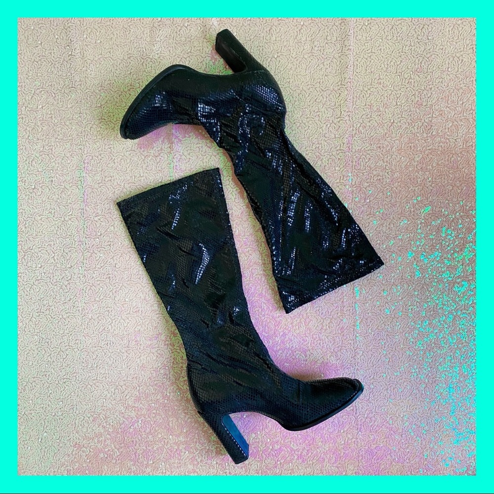 💎 Faux Snakeskin Vintage Go Go Boots 💎